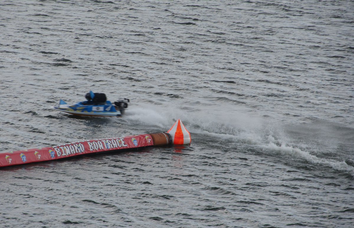 hochi_boatrace's tweet image. ボートレースびわこ（１日）
【ルーキーシリーズ第１７戦　スカパー！・ＪＬＣ杯】（前検日）
　一番に下ろしたのは福岡支部の１２２期の #中亮太 選手。手にした４７号機は前節に星野雅彦選手が選抜戦（５着）に乗った、まずまずのエンジンです。
＃びわこ
＃ルーキーシリーズ