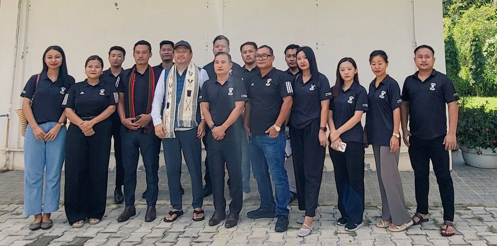 jacob_zhimomi's tweet photo. Had a fruitful interaction with CTSU ( Chumoukedima town students union)as they called on me.We discussed issues for the progress of the town in the district
@narendramodi
@blsanthosh
#Constituencyupdates
#Chumuokedimadistrict https://t.co/tdn0lBqfZl