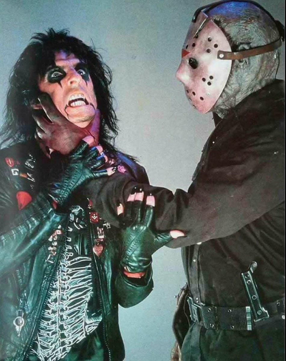 Paso lista  antes de que acabe la clase ✌🏻 los escucho en el futuro para ponerme al corriente, saludos Profe y a toda la Convoyiza 🤘🏻 
#ElOráculoDelRawk