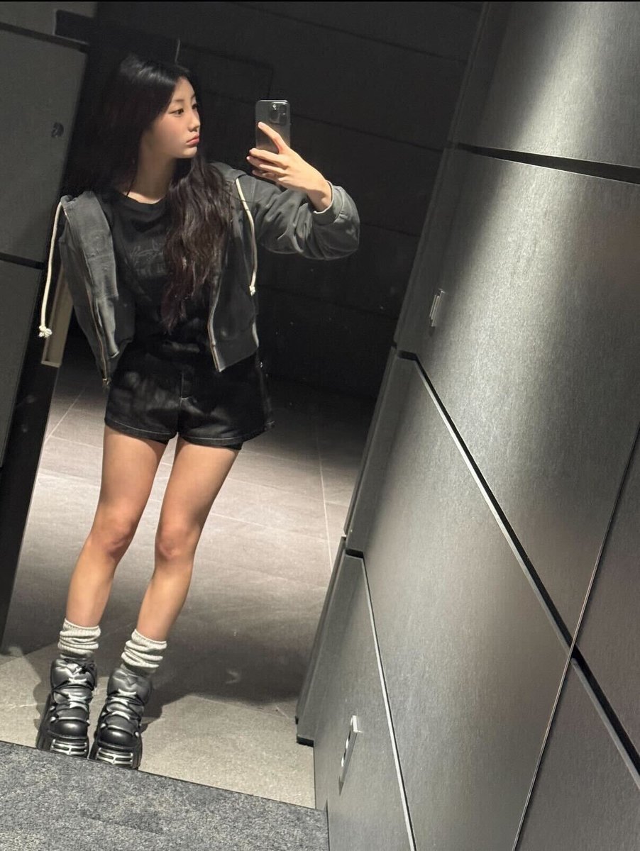 ILLIT WEVERSE tweet media