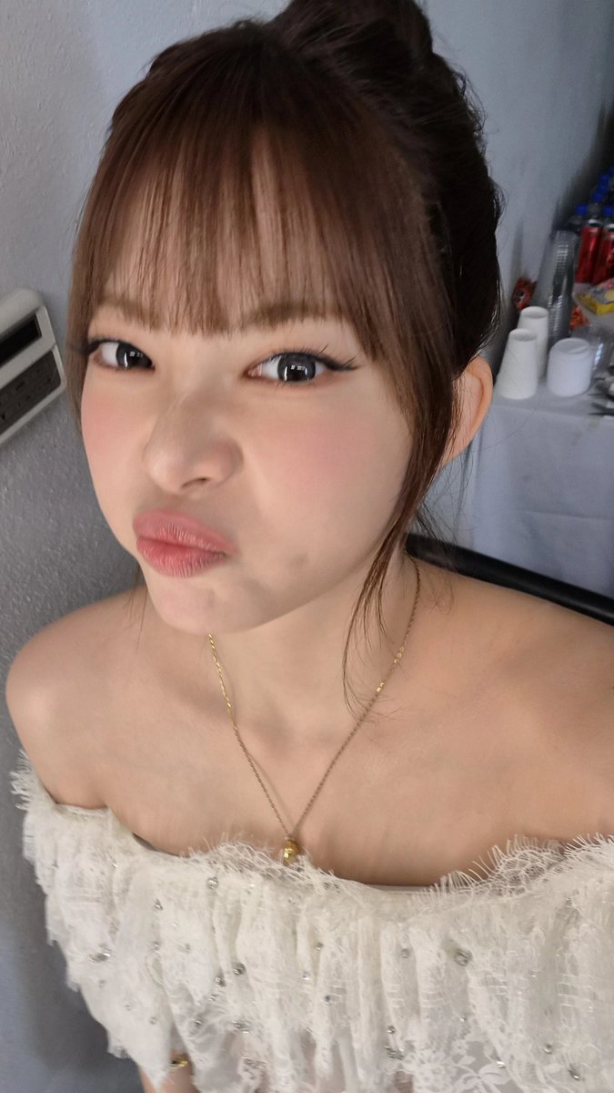 EunchaeCentral's tweet image. [📸] HONG EUNCHAE Weverse DM Update

"October’s Pick!!! It’s already October."

#르세라핌 #홍은채 #은채 #ウンチェ
#LE_SSERAFIM #HONGEUNCHAE