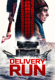 merlinpapin3's tweet photo. .@FredOL69007 Vu le film #DeliveryRun de Joey Palmroos (2025) avec Liam James Alexander Arnold Jussi Lampi Darren McStay Arthur Sylense Nadine Higgin
Un chauffeur de livraison de nourriture est pris dans une poursuite mortelle dans la nature glacée du Minnesota, poursuivi par un conducteur de chasse à neige fou pour des raisons inconnues, confronté à des situations mortelles et forcé de surpasser son poursuivi sans relâche seul.
Delivery Run de Joey Palmroos se présente comme un film de genre minimaliste : un pauvre bougre, livreur de pizzas, se retrouve poursuivi dans une neige épaisse par un mystérieux conducteur de chasse-neige. Sur le papier, l’idée rappelle forcément les grands classiques de la poursuite obsessionnelle, mais à l’écran, l’impression de déjà-vu domine. Le problème, c’est qu’on a tous en tête le chef-d’œuvre fondateur : Duel de Steven Spielberg. Et quand on se mesure à ce film-là, tout le reste paraît secondaire.
L’histoire, ici, est limpide : le livreur, silhouette solitaire et fatiguée, traverse de nuit un décor enneigé. Il n’a pas de nom, pas de profondeur réelle — juste un visage marqué par la fatigue et l’anonymat de ceux qu’on oublie dès qu’ils ont déposé leur boîte de pizza. Puis surgit le danger : un chasse-neige gigantesque, menaçant, qui le prend en chasse sans explication. Pas de dialogue, pas de raison. Simplement la mécanique implacable de la traque.
Le souci, c’est la forme. Tout est filmé dans une obscurité presque totale. Oui, les pizzas se livrent surtout la nuit, mais ce choix appauvrit le film : on distingue mal l’action, la neige n’est qu’une masse grise, et la peur ne prend jamais. Spielberg, lui, avait su transformer l’asphalte et la lumière du jour en cauchemar haletant. Palmroos, en comparaison, étouffe son film dans les ténèbres.
Le casting n’aide pas : le livreur reste un archétype, réduit à courir, trébucher, se cacher, sans jamais exister autrement. On attend un moment où il prendrait chair, où sa peur deviendrait la nôtre. Mais rien. Quant au chasse-neige, il est filmé comme un monstre métallique, certes, mais sans la personnalité diabolique que Spielberg avait su insuffler à son camion anonyme.
On sort de Delivery Run avec l’impression d’un exercice appliqué mais fade. Pas de peur véritable, pas de suspense durable, juste une déclinaison de motifs usés. Le seul frisson naît presque par accident : celui de la pizza qui refroidit, ballottée dans le froid nocturne, condamnée à être livrée glaciale après une interminable course.
Désolé Joey quand le Goat Spielberg passe les autres trépassent pour la tension moderne et implacable — difficile de se hisser à leur hauteur. Delivery Run reste mineur, un film de poursuite sans nerf, qui ne fait pas trembler. La vraie angoisse, finalement, c’est de mordre dans une pizza froide.