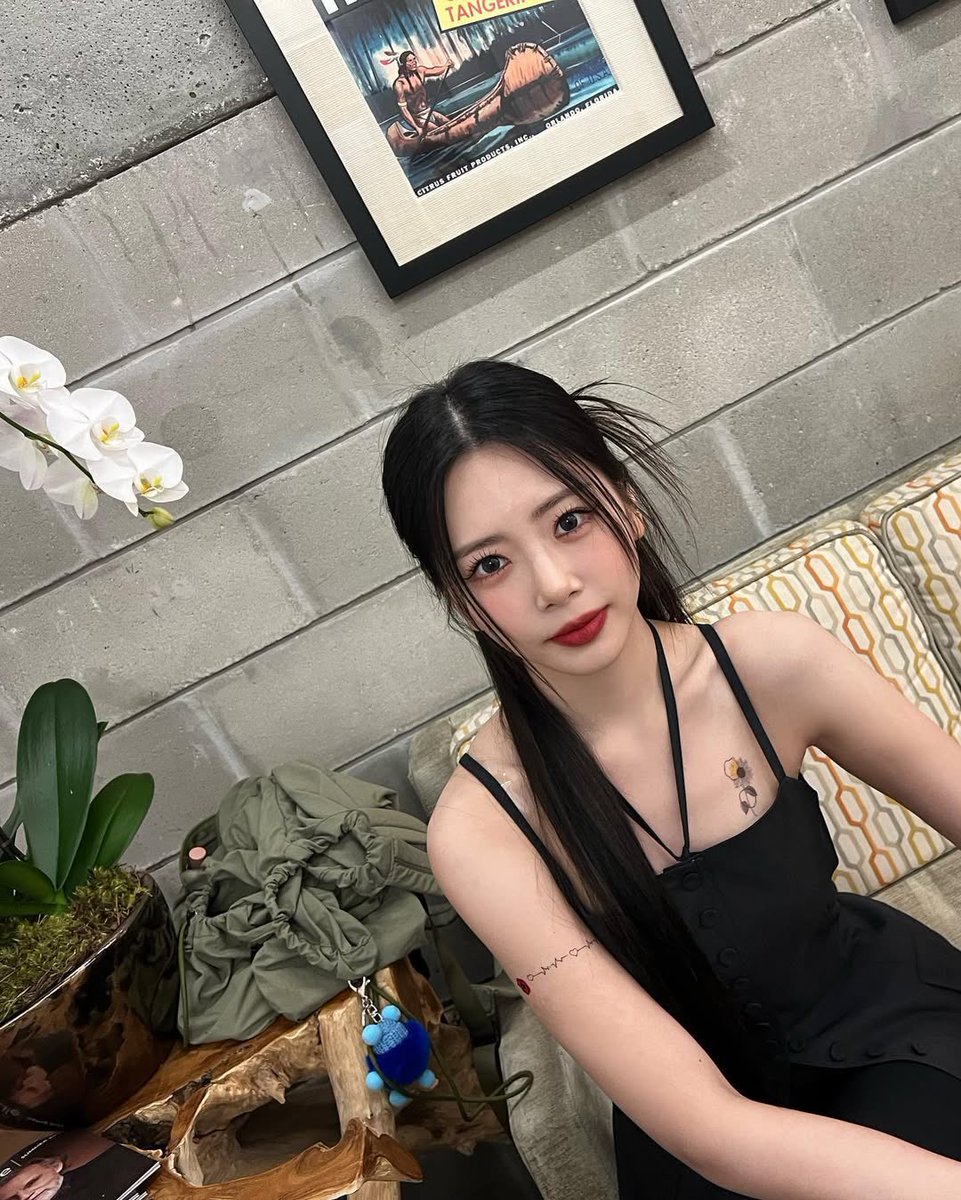 jiuhourly's tweet photo. https://t.co/Qcmg9hSuqu