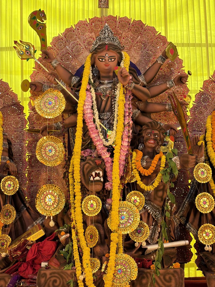 DattaNilanjan's tweet image. Bow only to Her — the Supreme #Goddess.
#JaiMaaDurga
Guide us to defeat all forms of evil.
#Nobomi