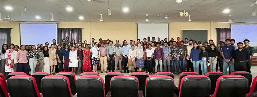 Last week, Kiwi food safety experts Dr Susan Morris from 🇳🇿 Ministry of Primary Industries and Dr George Joseph from AsureQuality 🇳🇿 delivered a guest lecture at the Uni of Peradeniya.

It was a pleasure meeting with UoP’s talented Veterinary and Agriculture students &amp; faculty!