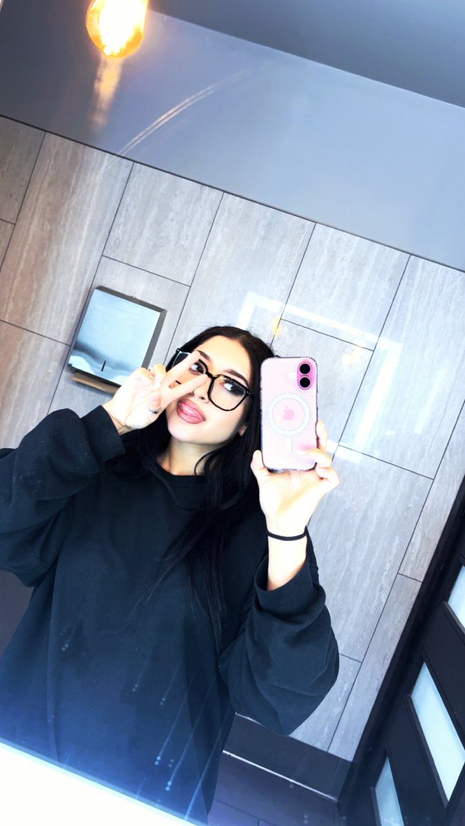 liameddd's tweet image. Onlyfans link will be up tomorrow! Stay tuned 🥳