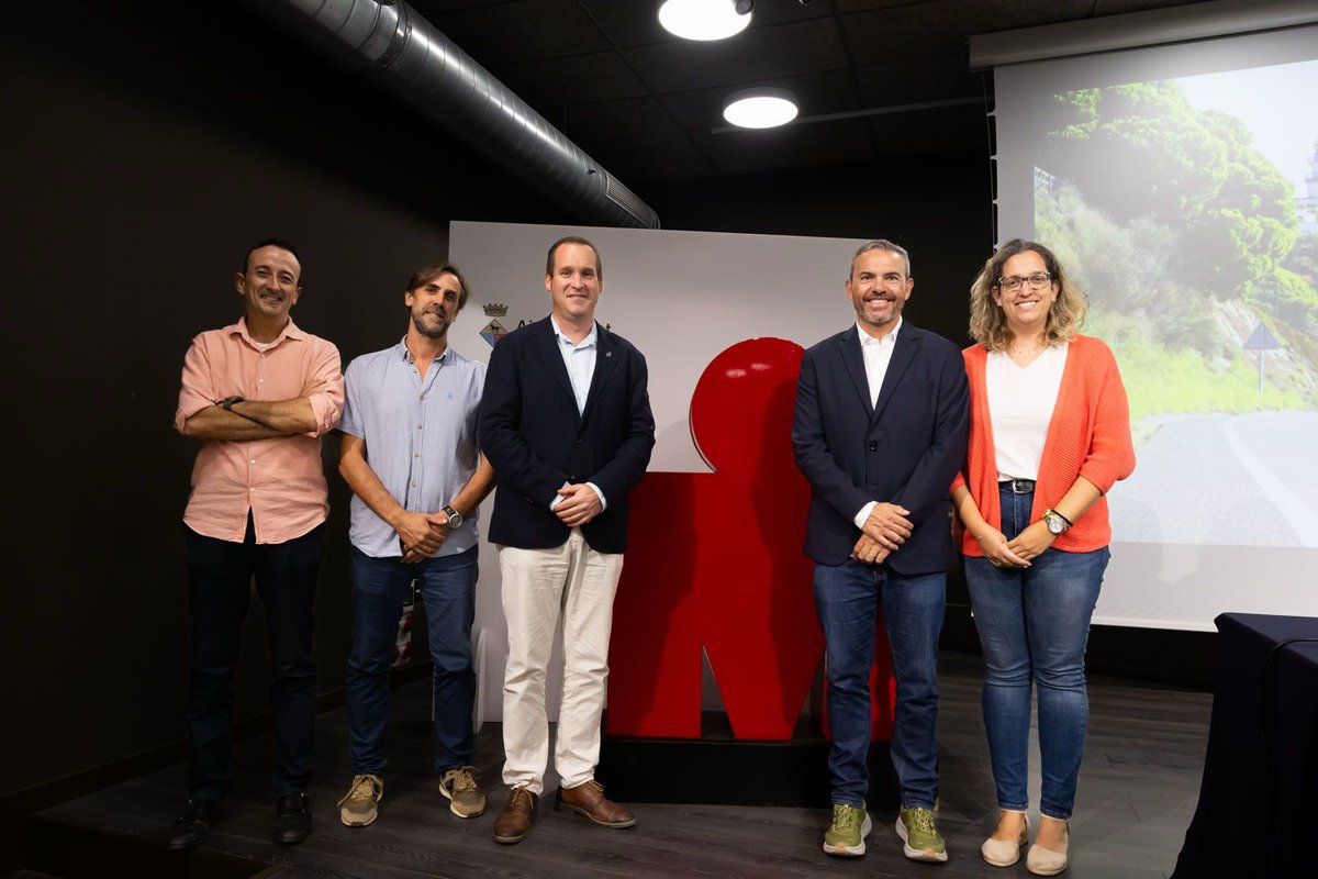 Un estudi fet pel Tecnocampus certifica que l’Ironman Calella-Barcelona 2024 va deixar més de 18 milions d’euros al municipi.

Llegeix la notícia a calella.cat! 👇
lc.cx/I_c9JZ