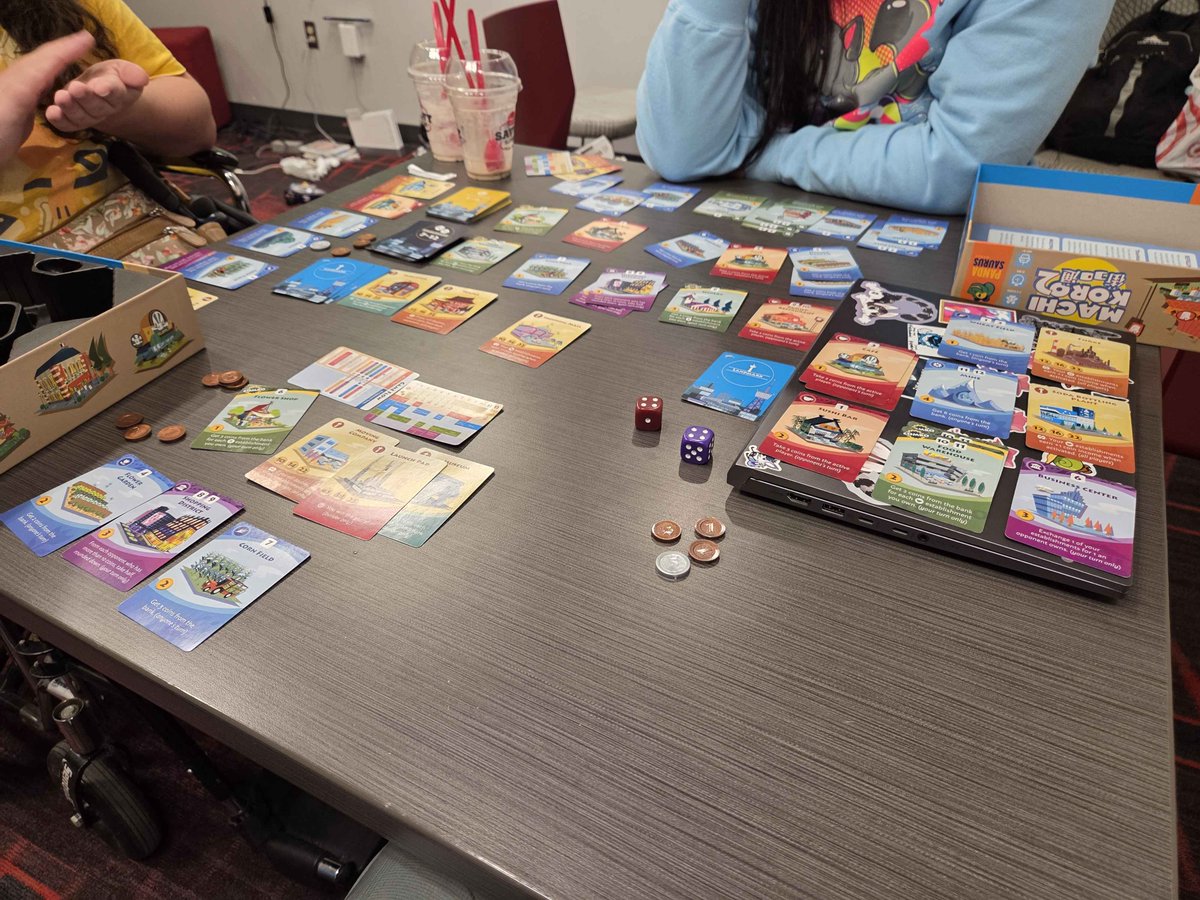 BuckeyeFurs's tweet photo. We had a furry game night last Friday! Here's some fursuit heads, and of course, some games!

Some of the featured Fursuit heads in the lineup includes:
@akifuzzbun 
@JotunnSnep 
@DragonFloofs https://t.co/TwGksLTiZK