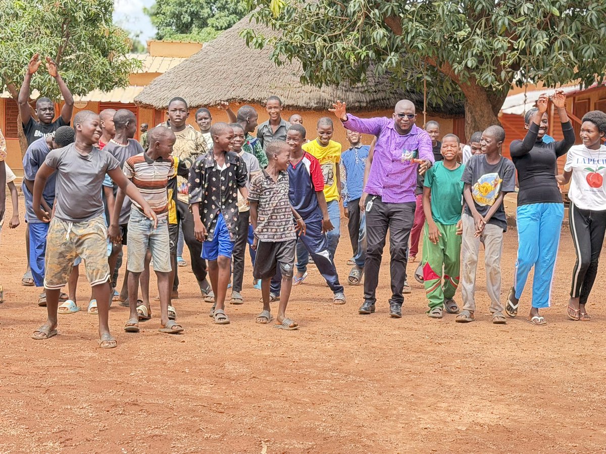 Bonjour cher réseau . Je suis ambassadeur de #AMPO depuis un moment, une structure qui s’occupe des orphelins et enfants vulnérables depuis 30 ans. Nous comptons fêter le trentenaire du 7 au 9 novembre 2025. 
Je viens solliciter un appui et soutien. Contact : +226 70 79 80 01