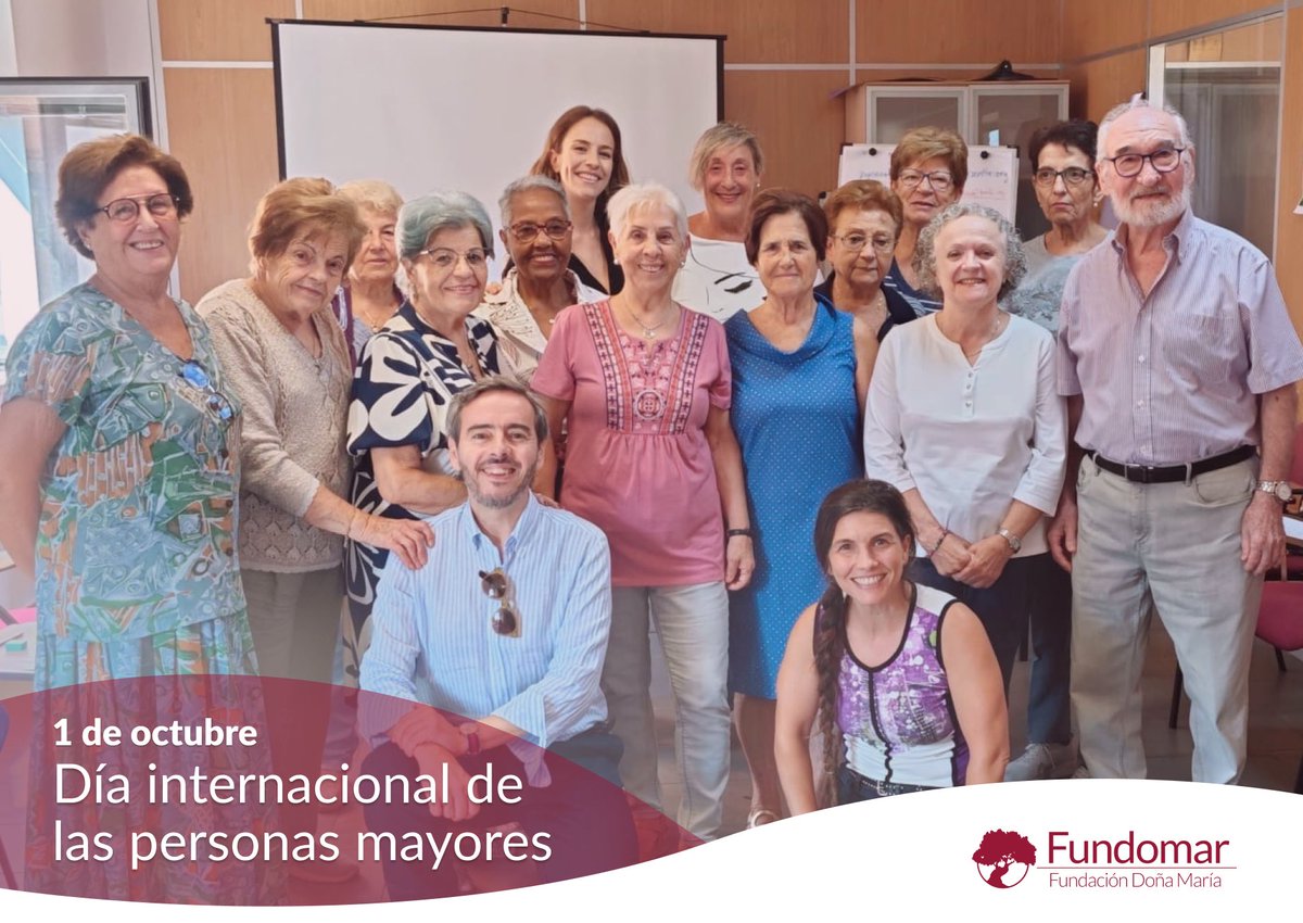 Hoy celebramos el #diadelaspersonasmayores y no hay mejor forma de hacerlo que seguir trabajando en nuestros talleres de Envejecimiento Activo y Saludable 🙌🏼 una gran foto con un gran grupo! <a href="/Ayto_Sevilla/">Ayuntamiento de Sevilla</a> <a href="/ppepelusev/">jlgm</a>