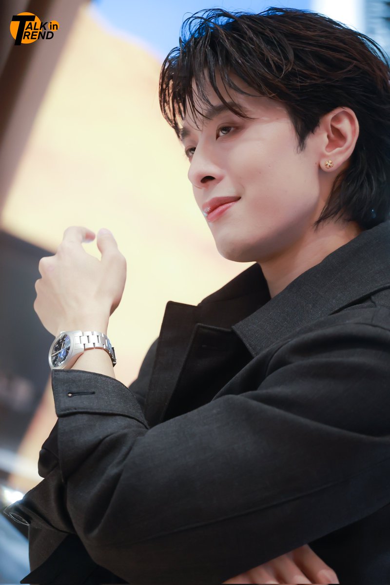 "ปอร์เช่ - ศิวกร" ในงาน CENTRAL INTERNATIONAL WATCH FAIR 2025⌚️🌟

CIWF x PORSCHE
#CIWF2025withXXSIVK
#CentralInternationalWatchFair2025
#XXSIVK #PorscheSivakorn