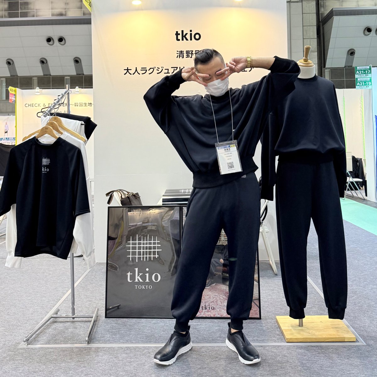 keyouknow's tweet photo. 東京ビッグサイトのファッションワールド東京、2日目。小さな小間で出展中です♫

とはいえ、昨日はリテール会社さんやバイヤーさんともお話しできて勉強になりました。

この一画のフロアは終始穏やかな雰囲気です。呆れるほどウェルカムな感じでお待ちしています✨

https://t.co/BzFIPA6VZH

#tkio https://t.co/EsMf6yVuOi