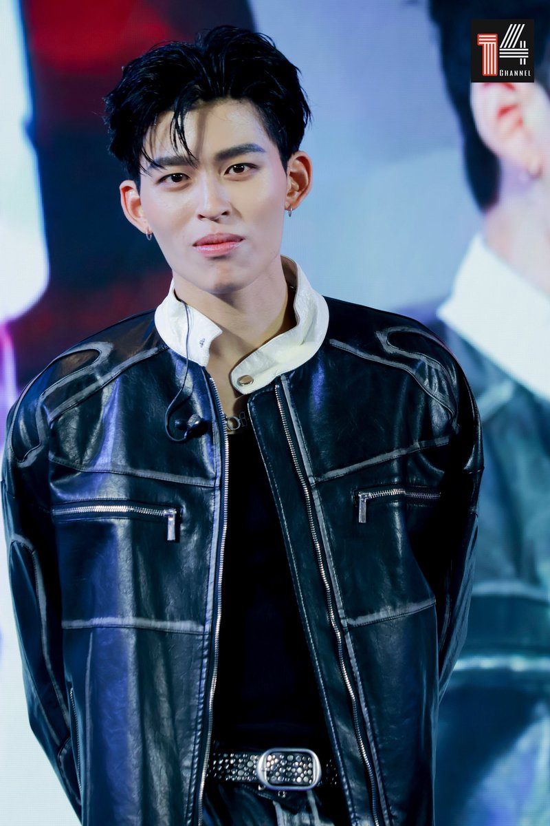 fourteenchannel's tweet image. “ปอนด์ ณราวิชญ์” ในงาน “BREEZE QUICK WASH THE SPEED EXPERIENCE”

JASPER X BREEZE 
#BreezeQuickWashxJasper 

#บรีสสูตรซักด่วน #JASPER
#jasper #ppnaravit