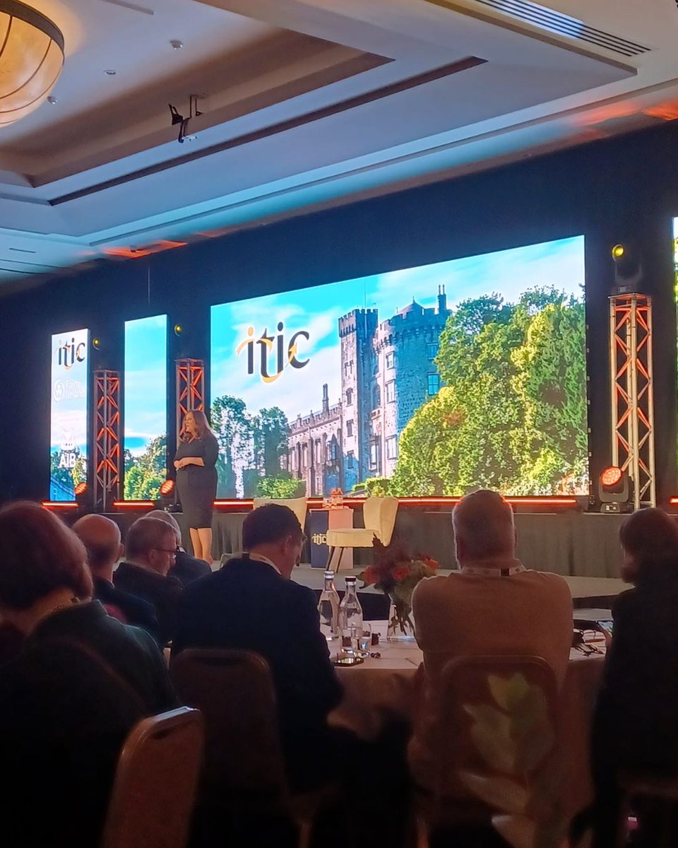 Kylemore Abbey tweet media