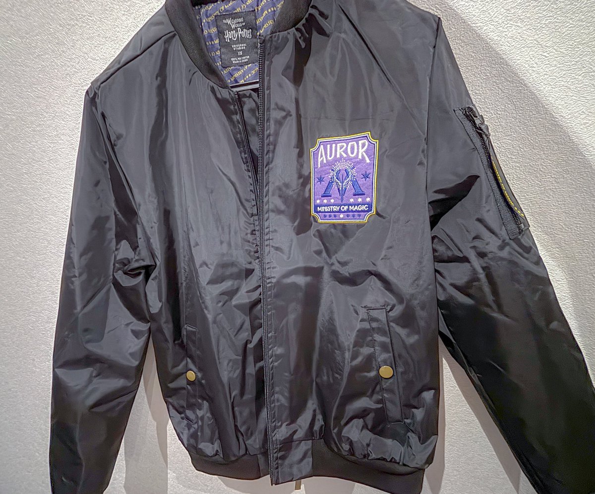 hoghog165's tweet image. 【お土産】
ひとまずハリーポッターだけのお土産全て

スーベニアが可愛くておうちハリポタカフェに使いたいので2個ずつゲットしちゃった、あとはやっぱり魔法省の闇祓いスタジャンがめちゃ高かった😭
エピックの日の出費が6万だから5日の中でダントツ高い笑

#Aの旅
#HarryPotter