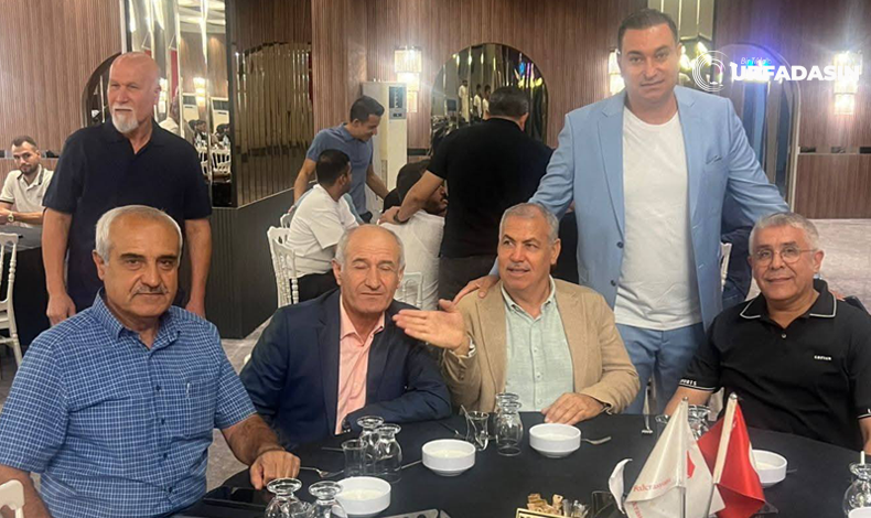 urfadasin's tweet photo. Şanlıurfa'da Hakemler, Gözlemciler ve Spor Camiasını Bir Araya Getiren Toplantı https://t.co/Qh4VqTLhfn 
@abdullahaslan68  @AskfSanliurfa @adnan_yukselir  @AbdullahCanbey9 @acanbeyli https://t.co/r0yNK9h3hp