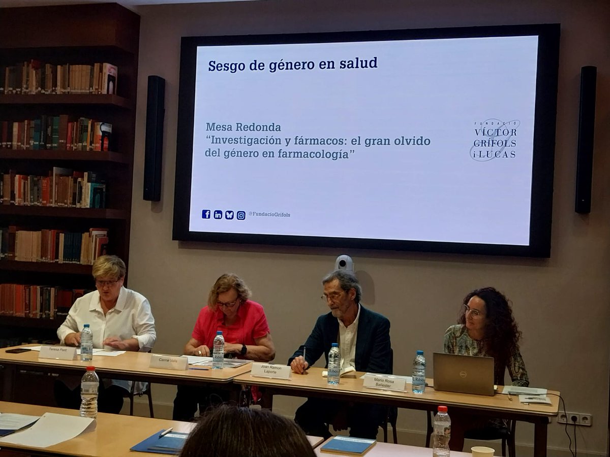 🟣Ahir, Maria Rosa Ballester, Cap de Recerca i Innovació Responsable a l’IR #SantPau, va participar al Seminari “Biaix de gènere en salut” organitzat per la <a href="/FundacioGrifols/">Fundació Grífols</a>.

🗣️Ho va fer a la taula rodona amb el títol “Recerca i fàrmacs: el gran oblit del gènere en