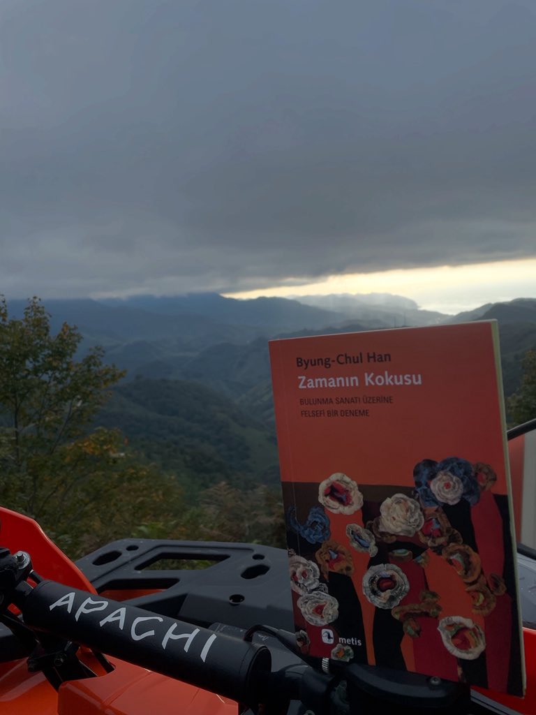 Eylemsiz bir derin düşünce yaşamı kördür, derin düşüncesiz bir aktif yaşam ise boş.