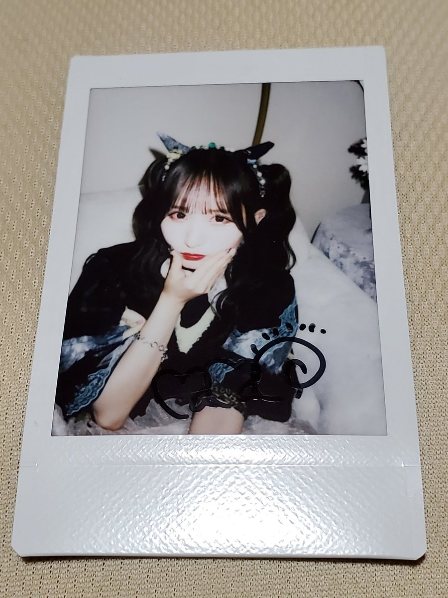 えぐい CD買ったらなちこのサイン入りチェキ引き当てた！ #CANDYTUNE