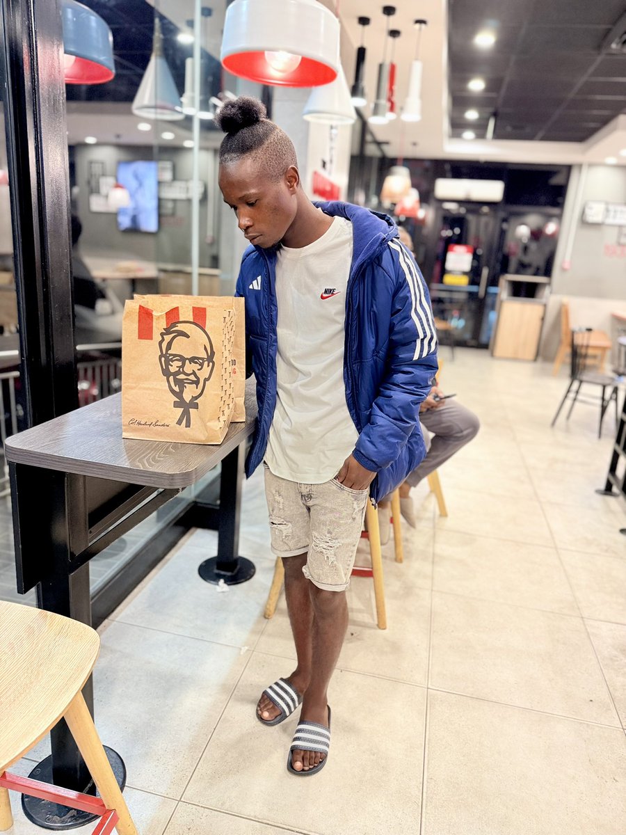 ALBINOEMYDIO's tweet photo. 🤘🏾😚 https://t.co/tgm2soCPzi