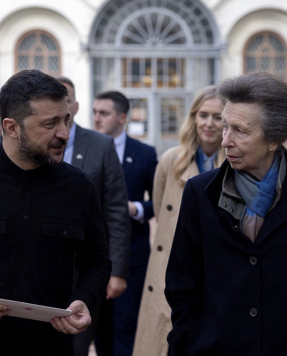 Royal News Network tweet media