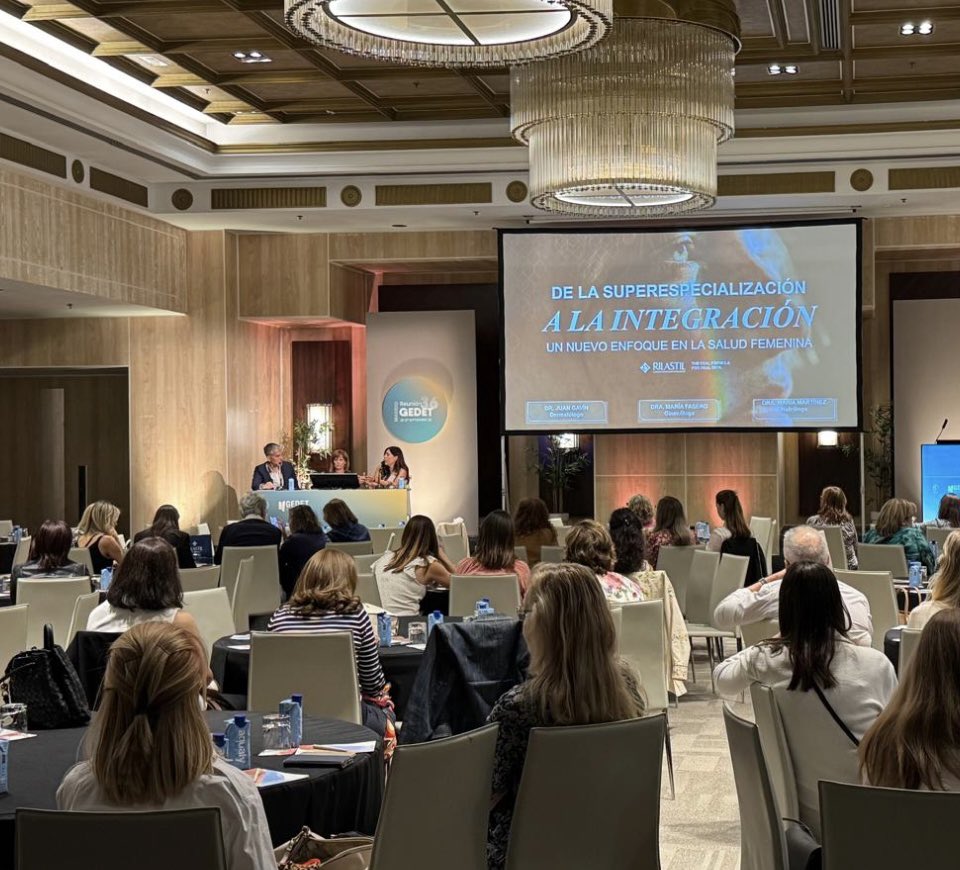 Debatiendo en Madrid con dermatólogos/as sobre el cambio de paradigma en la atención a la mujer en la menopausia . De la super especialización a la integración. 36 Reunión del Grupo Español de Dermatología Estética y Terapéutica de la AEDV (GEDET)