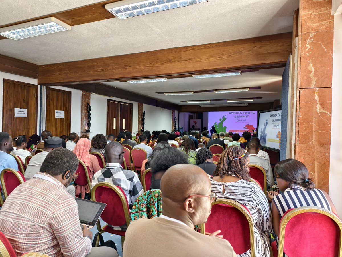 KisemboAntonio's tweet photo. Pioneers stressed the future of fact-checking depends on sustainable funding, proving impact, following clear principles, and using transparent methods that can be clearly explained to the public #AfricaFactsSummit2025 @EburnieT @UniWestminster @dialimpa @AfricaCheck https://t.co/LhCdqZ8DUq