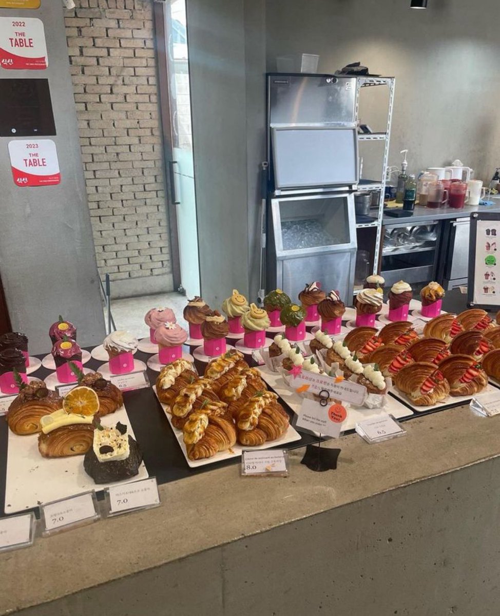 02x03archive's tweet photo. 230428 연상 인스타 #렝원 

연하랑 데이트 코스 
팝업 > 분좋카 > 맥날포장 
+ 이날 연상은 연하 만나기 전 샵을 들렸다고 한다 https://t.co/G3vD8nNkah
