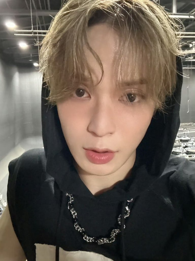 Tsuzuku_'s tweet image. 20251001 18:02 Weibo update #與那城奨 

「いつもみんなありがとう！
　MVいっぱい見てほしいな^_^」

weibo.com/7454644363/521…