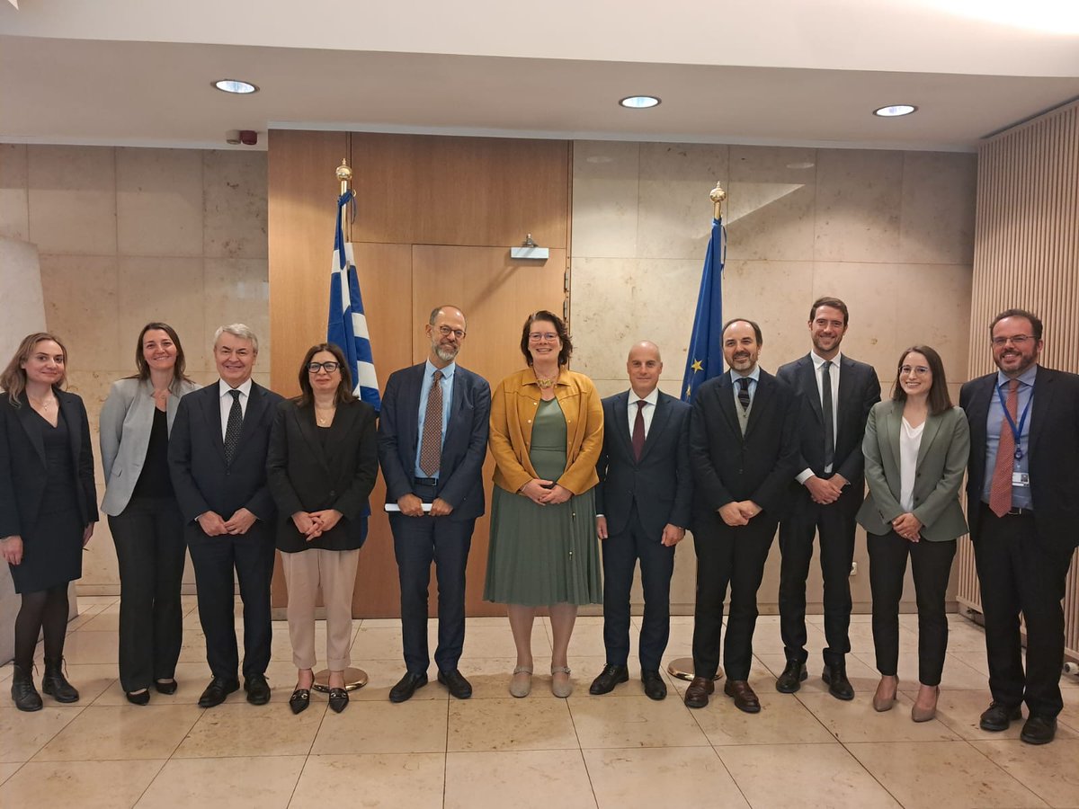 GreeceInEU's tweet photo. Working breakfast with Med5 Group Perm.Reps Ambs. 🇨🇾@RaftiChristina, 🇮🇹 Vincenzo Celeste, 🇪🇸@AAlonsoMarcos, 🇲🇹@neil_kerr, hosted YD by the Perm. Rep of 🇬🇷 Amb. @vrailas & the participation of DG @EUHomeAffairs Beate Gminder. Great info exchange & coordination of action. https://t.co/sUazDRFmvd