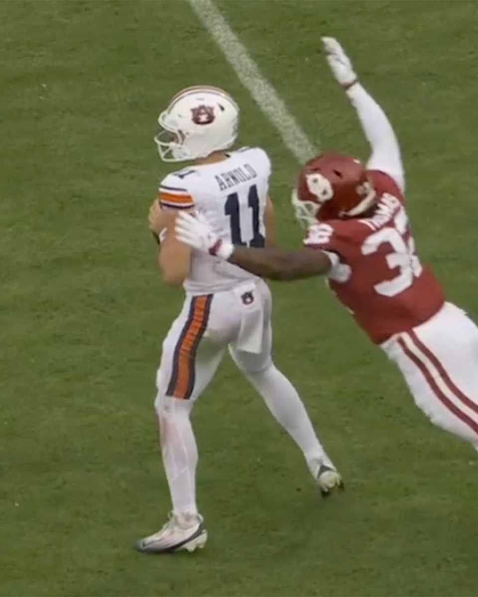 JustTracy8's tweet photo. This was amazing @OU_Football @burlyboomer1 #RMasonThomas #BoomerSooner
#GameWeek
#Defense https://t.co/Yys4c50unz
