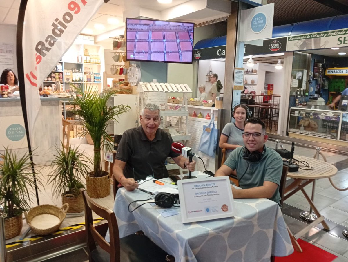TomeuTerrasa's tweet photo. 🎙️ Todo listo para arrancar #TTdeporte en @esRadio971 desde la tienda de @LaFlordeSal en el @MercatOlivar 

🎁 Estáis invitados a ver la radio en directo y me han dicho que habrá sorpresas para los oyentes.

¡Os esperamos! https://t.co/Gy8t7qDQTe