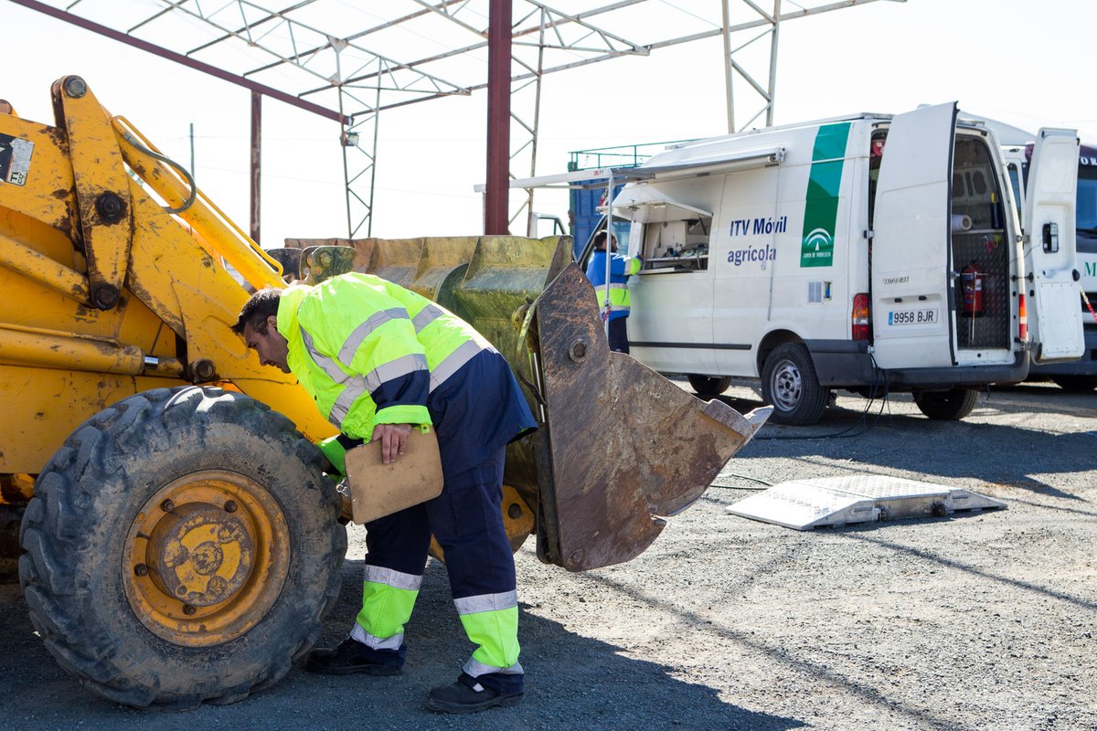 🔛 <a href="/AndaluciaJunta/">Junta de Andalucía</a> refuerza el servicio de las ITV agrícolas en la campaña de la aceituna.

🚜 Las unidades móviles de Jaén, Úbeda, Córdoba, Antequera, Granada y Baza doblarán sus turnos.

🫒 Se ofertarán 21.000 citas, un 27,7% más que en 2024.

➡️ opgob.es/u3ma4 ✅