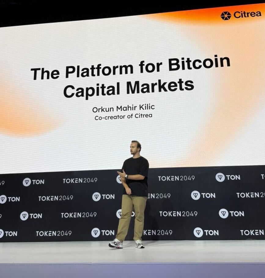citrea_xyz's tweet image. 🗣️ Key takeaways from @token2049
Citrea mainnet will bring:
→ A scaling solution verifiable by the Bitcoin Network
→ Financial infrastructure for institutions and retail Bitcoin holders
→ Partnerships with leading Bitcoin companies to mobilize Bitcoin liquidity