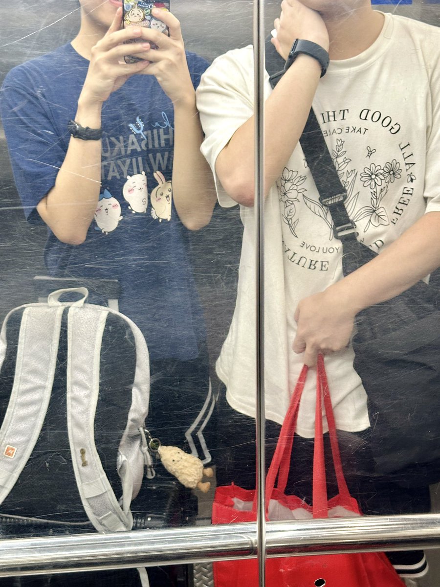 站你旁边更像熊了婊子。<a href="/Jackson_yuuuu_/">🐟</a>