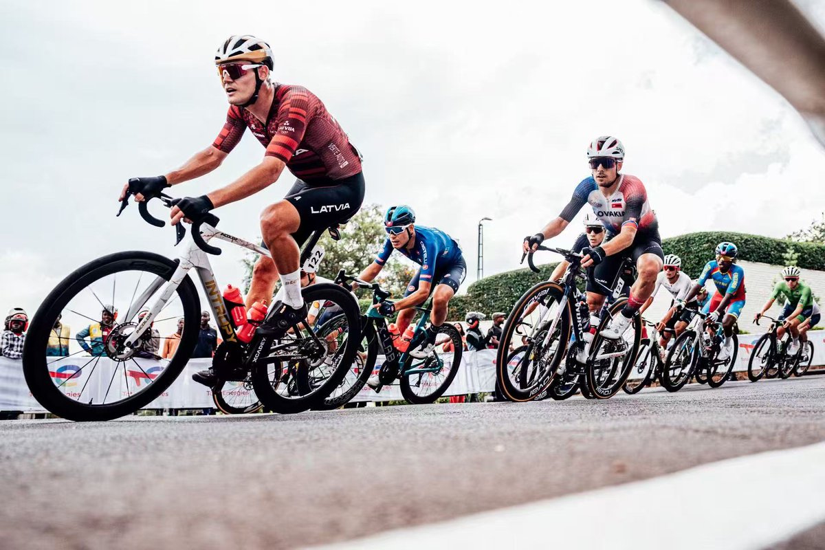 MONZON - INCOLOR - GUB🚴 🇷🇴 🇮🇹 tweet media