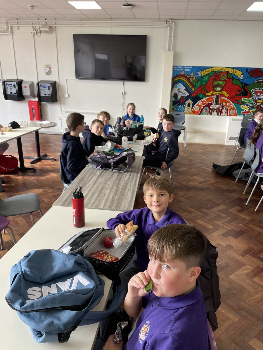 Trosglwyddo Llanhari tweet media