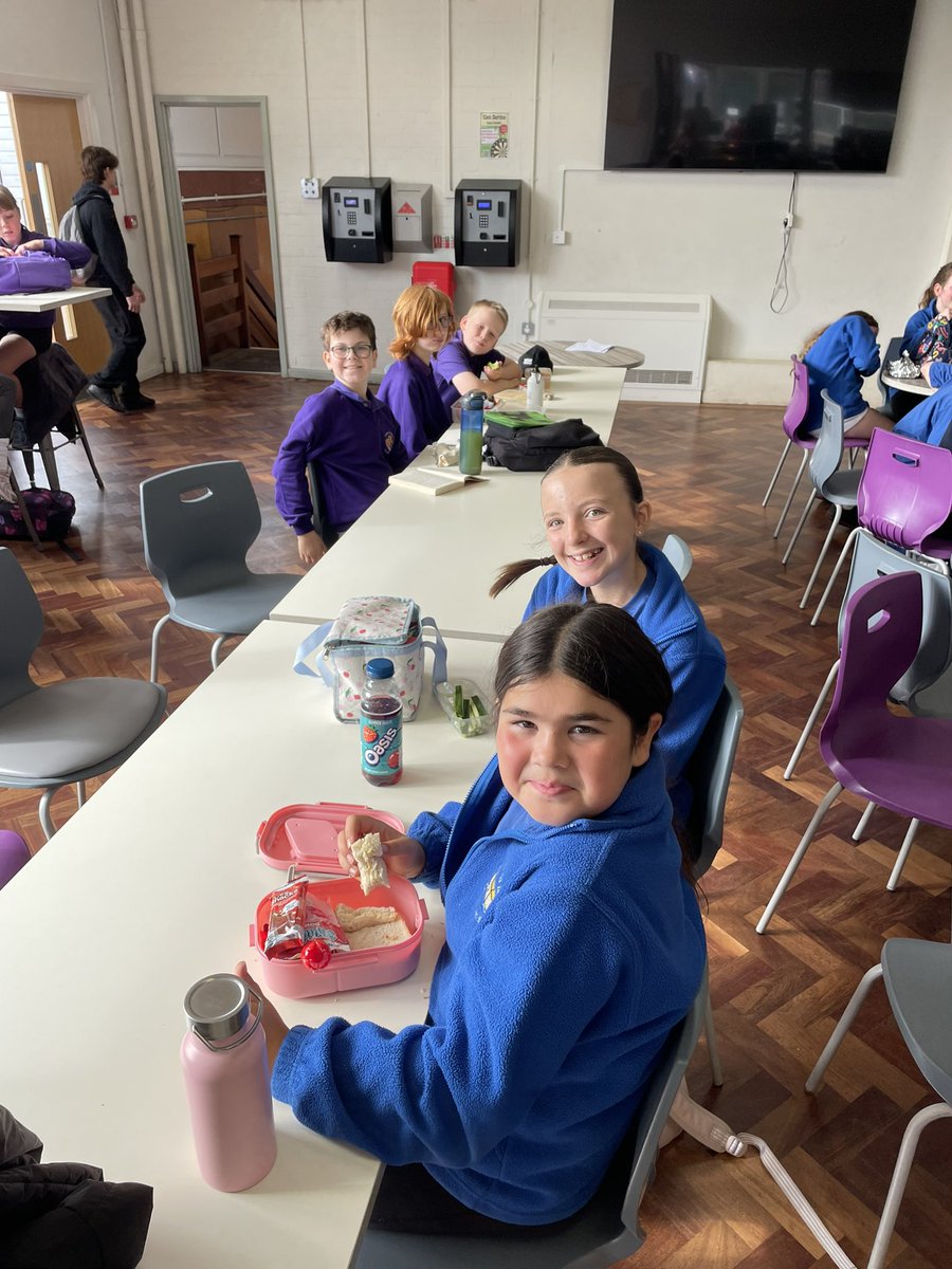 Trosglwyddo Llanhari tweet media