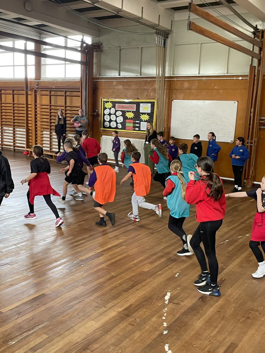 Trosglwyddo Llanhari tweet media