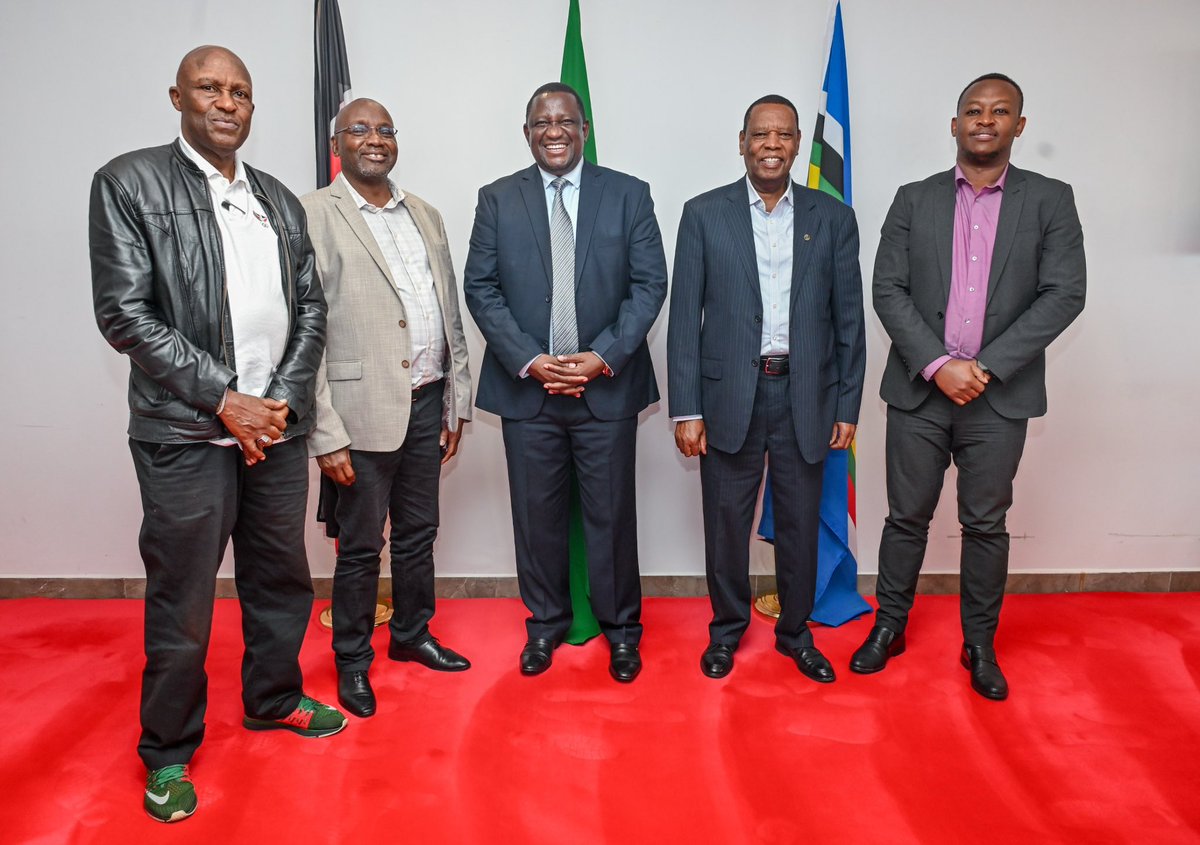 I held deliberations with the Kenya Cycling Federation, led by Acting President Johnson Chiugu.

Our discussions focused on the growth and development of cycling in Kenya, with a special emphasis on positioning the country as a future host of major cycling events paving way for