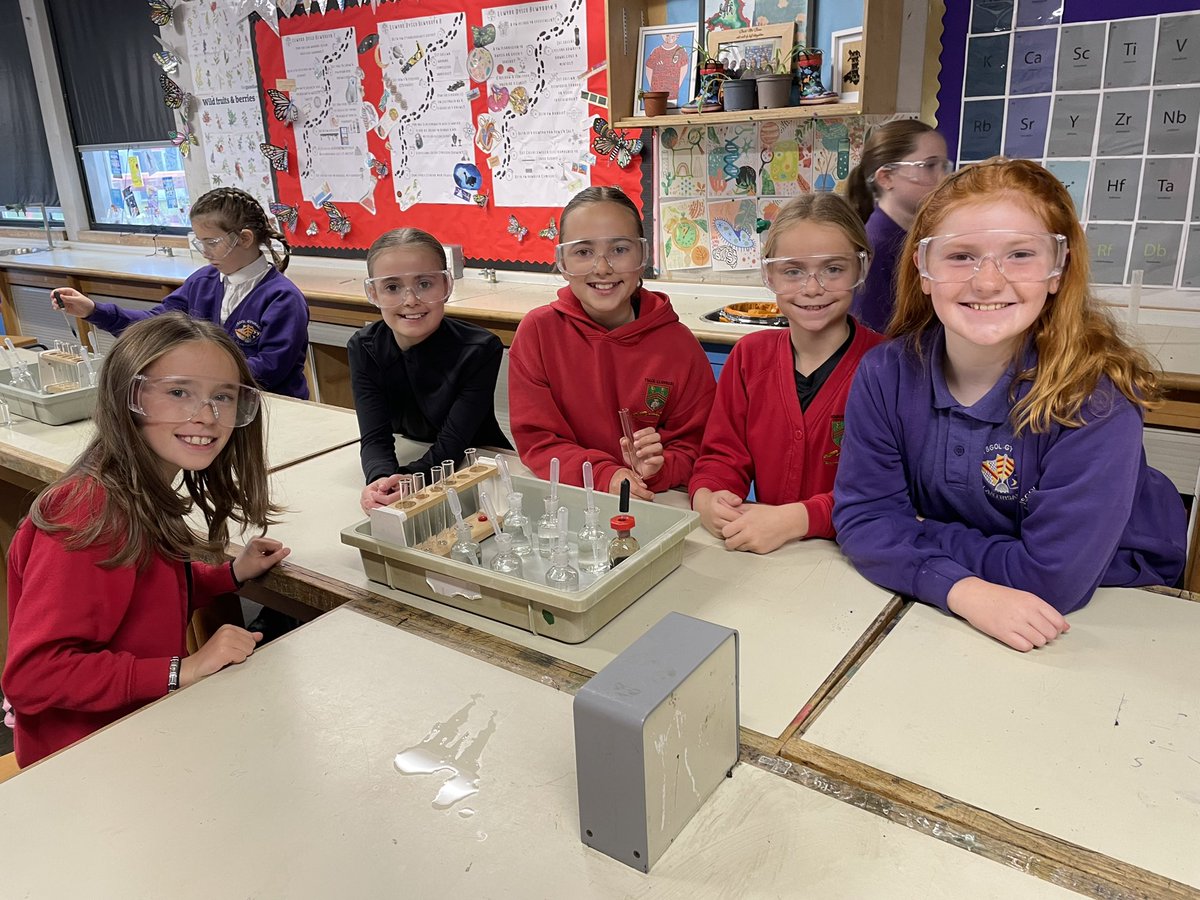 Trosglwyddo Llanhari tweet media