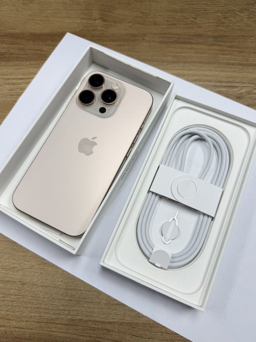 c_camel_'s tweet photo. ขาย iPhone 16 Pro 512GB Desert Titanium  **เครื่องใช้เอง สภาพเครื่อง 99% + กล่อง สายชาร์จแท้ไม่เคยใช้ ไม่เคยตก ไม่มีรอย ประกันหมด 26/10/2025 สุขภาพแบต ปกติ 89%

34,000.-
(ต่อรองราคาได้) นัดรับใน กทม หรือจัดส่ง

#iphone16pro #ขายไอโฟน #iPhone #ขายโทรศัพท์ https://t.co/MpSuMyO0UE