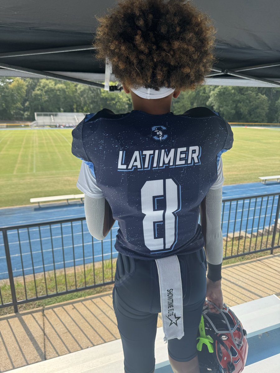 brentleelatimer's tweet photo. 🚨Blessed &amp; Excited🚨
Received my official invite to #TheFootballAcademy — thank you @USArmyBowl, @DonnellBritt1 &amp; @GregCooperUSA for the opportunity!
Time to work! 💪🏈🇺🇸 @HatfieldQuin @CoachLomax22 @amanirichburg88 @Jdjacks45 @AlPopsFootball @PrepRedzoneSC @HighSchoolBlitz https://t.co/q5kly94dHh