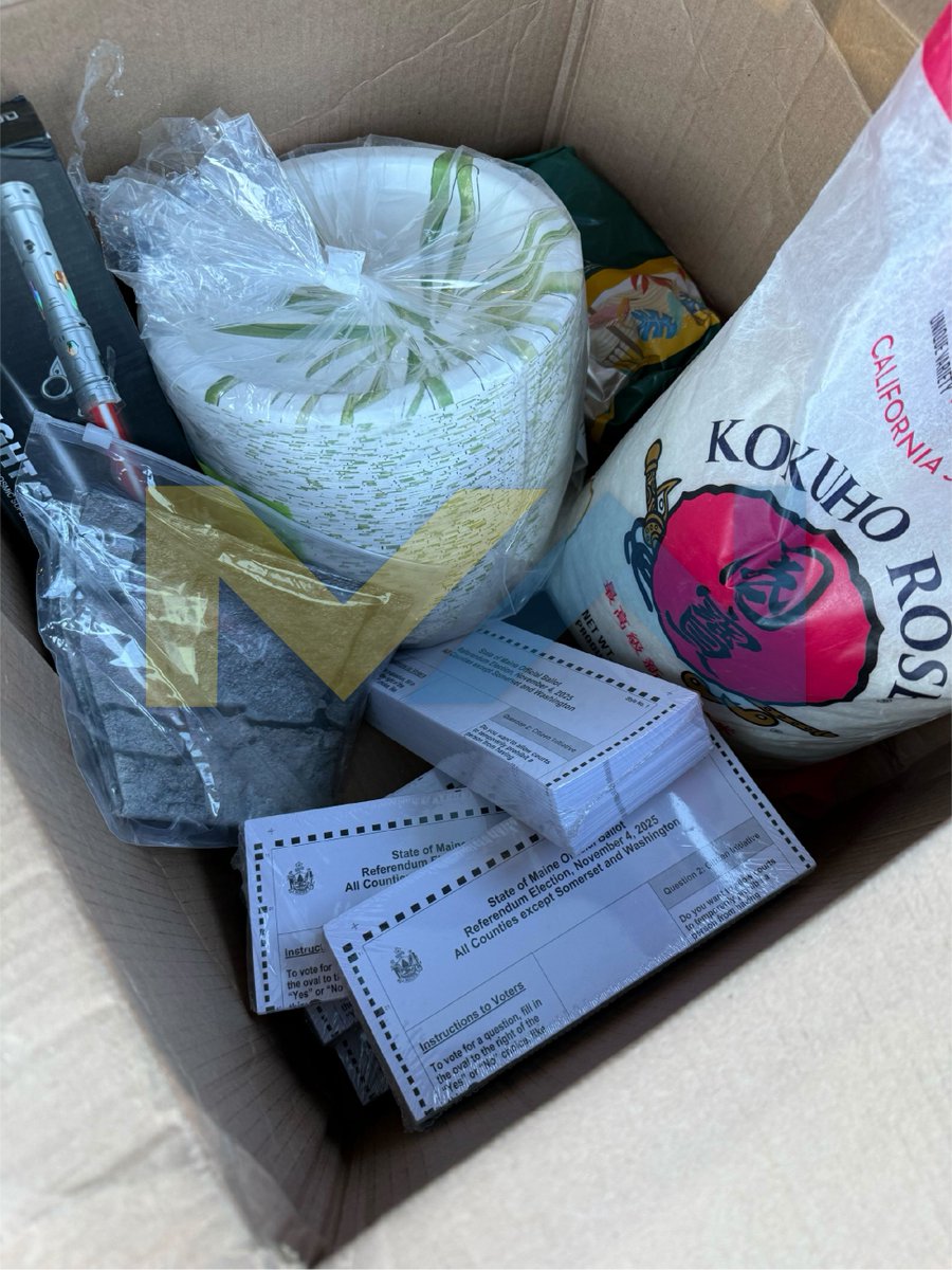 TheMaineWire's tweet image. ⚡EXCLUSIVE: A Maine woman has discovered hundreds of election ballots in an Amazon package.

The discovery has led the Maine Republican Party Chairman to call for a federal criminal investigation.

FULL STORY:
themainewire.com/2025/10/maine-…