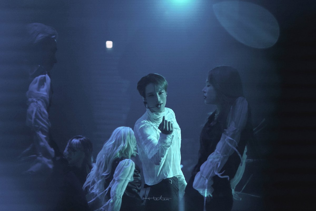 helendongsj's tweet photo. #KAI_KAION_ENCORE_DAY2
#카이온_앙코르_너무햄보케 
#KAI #Jongin #KAION
#KAI_KAION https://t.co/dafP0sO3BC