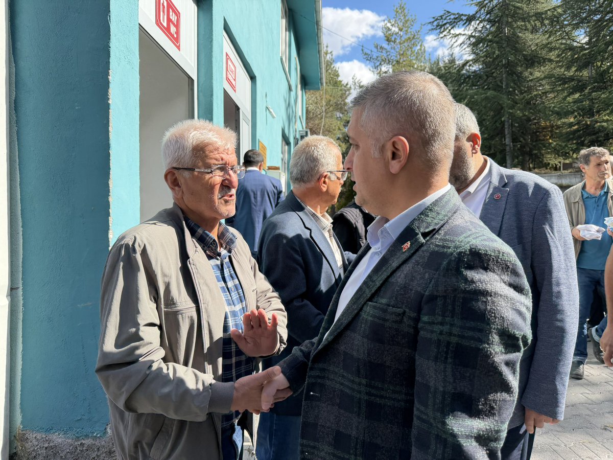 Mustafa Erkaya Amcamızın cenaze merasimine katıldık.

Kıymetli büyüğümüzü ebediyete uğurlarken, dualarımızla yanındaydık.

Rabbim mekânını cennet, makamını âli eylesin.
Ailesine ve sevenlerine sabırlar diliyorum.