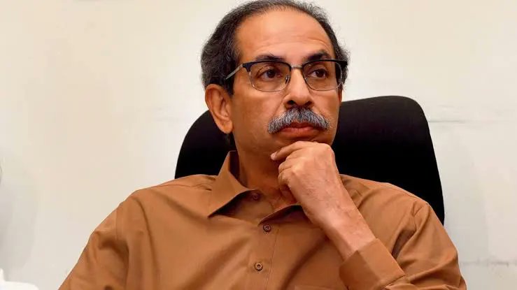 सन्माननीय <a href="/uddhavthackeray/">Uddhav Thackeray</a>

एशिया कप 2025 जिंकताना संपूर्ण देश आपल्या खेळाडूंना पाठिंबा देत होता, परंतु आपण मॅच पाहणाऱ्या आणि त्यांच्या पाठीराख्यांना संपूर्ण भारतीयांना  देशद्रोही म्हणत आहात.

अहो, आपल्या खेळाडूंनी  ट्रॉफी स्वीकारली नाही, पाकिस्तानी खेळाडूंशी हस्तांदोलन केले