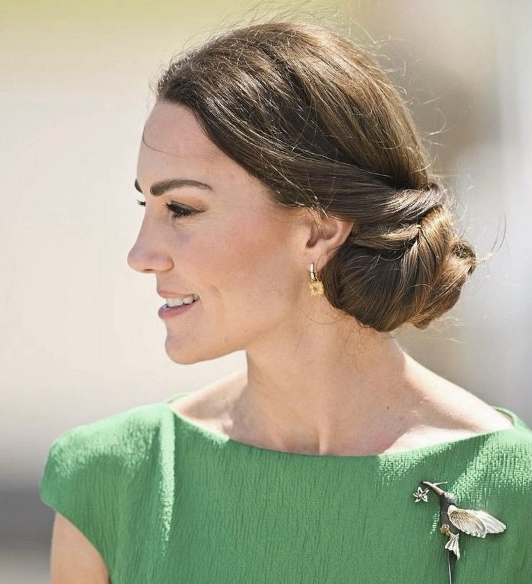 christo34036850's tweet image. I&apos;m a queen, my hair is my crown. #BossIt 🇬🇧 ♔HRH #Fashionista #frockingFabulous #FutureQueen #queenbee #PrincessofWales #CatherinePrincessOfWales #PrincessCatherine #muse #RoyalFamily #iconic #Britishvogue #GHD 
- Unknown