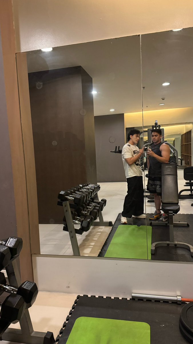 iamthatArdie's tweet photo. Gym time muna with the bro🧡 https://t.co/7xt8T7GHO3