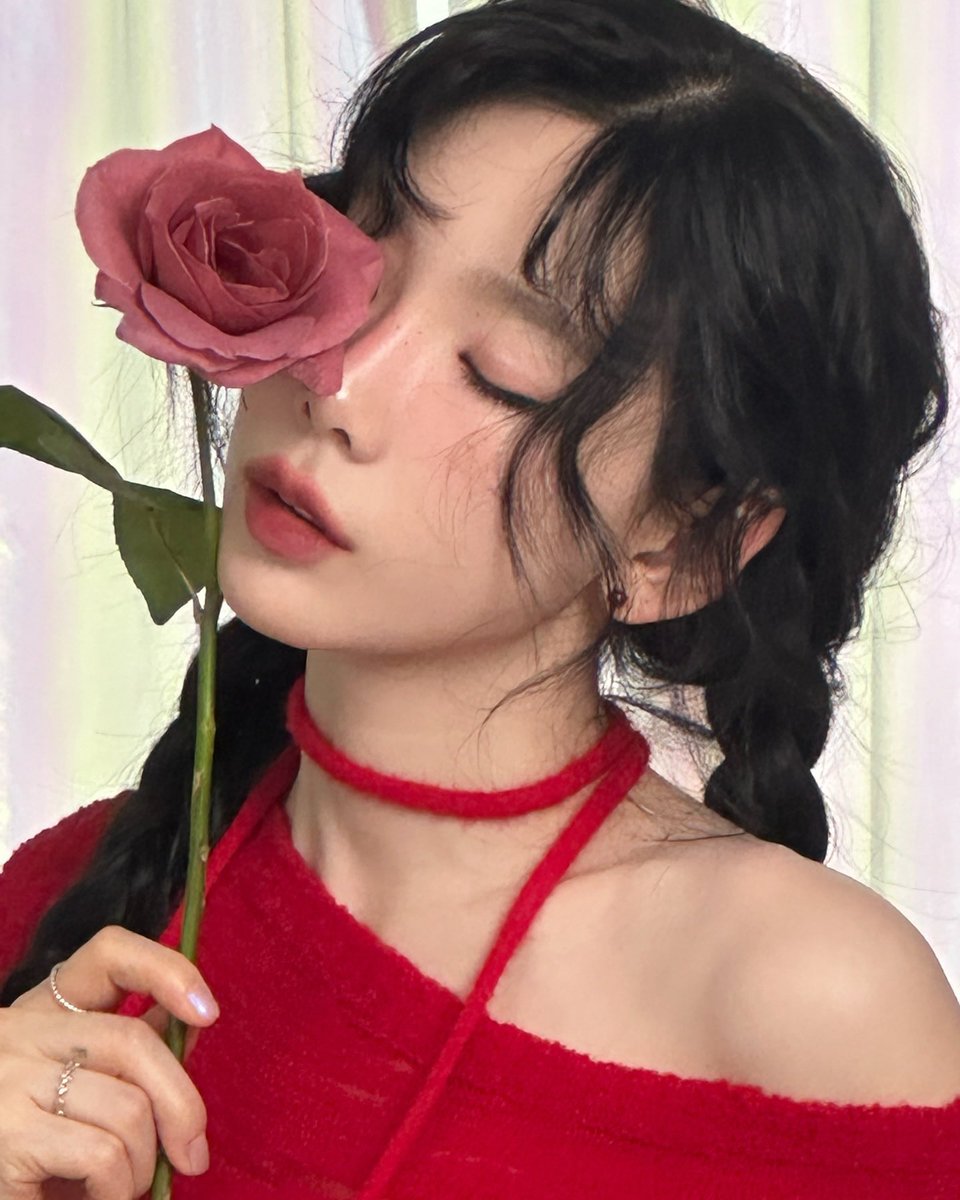 TAEYEON UPDATES tweet media